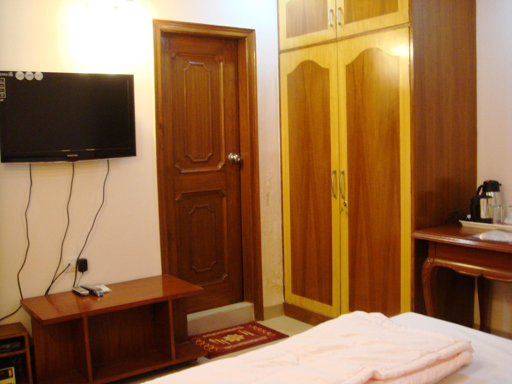 Fabhotel Kashish Residency Sector 26 Noida Eksteriør billede