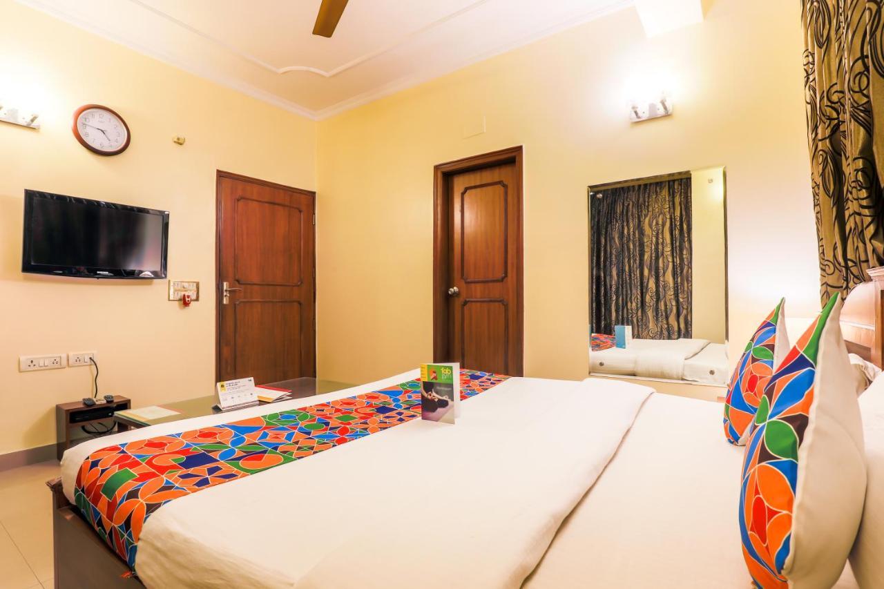 Fabhotel Kashish Residency Sector 26 Noida Eksteriør billede